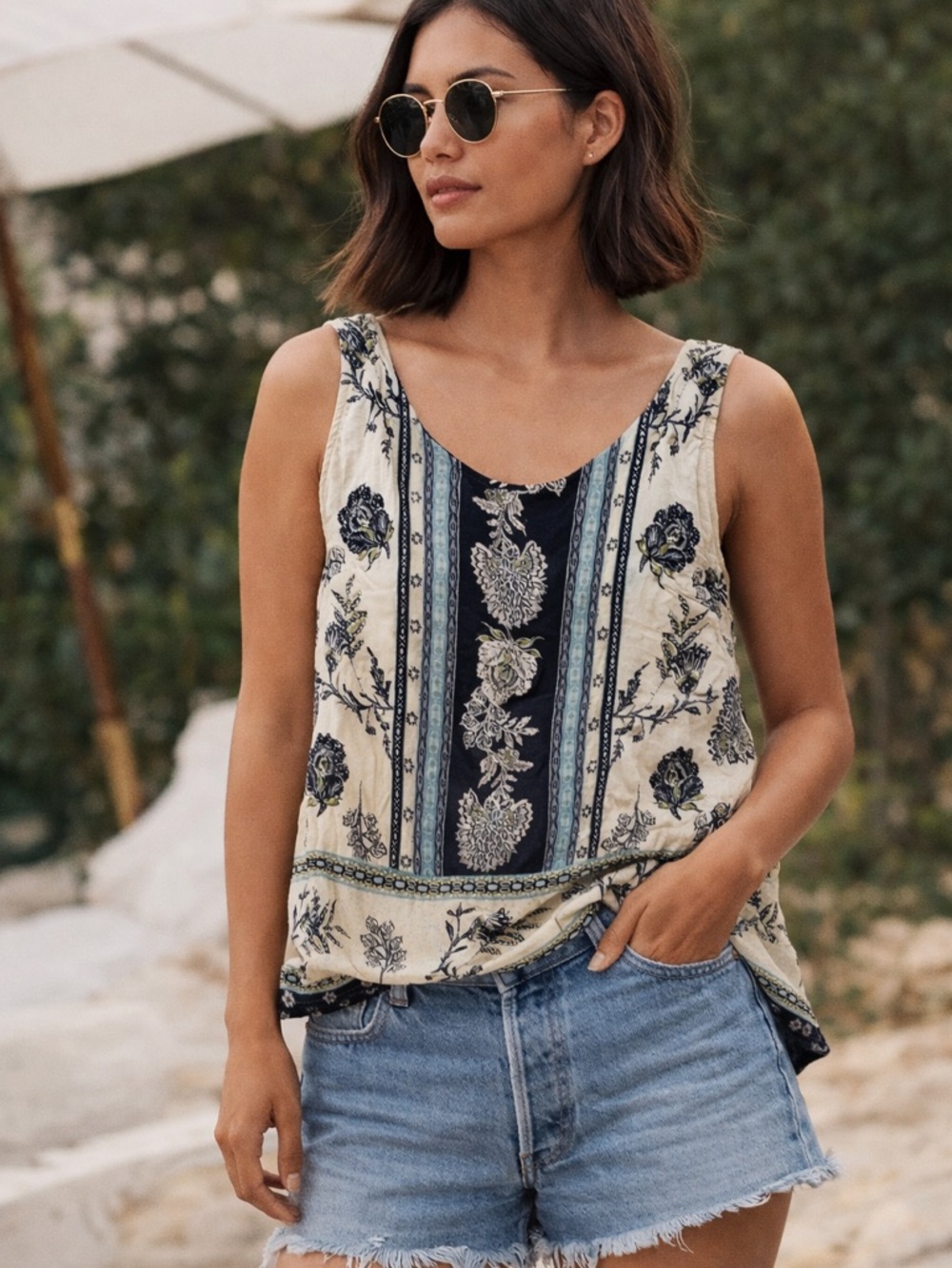Soirée Boho Floral Tank Top Ivory Blue Border Hem Button Back Summer Coastal 💙